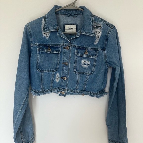 Forever 21 Jackets & Blazers - Forever 21 Women’s Small Distressed Blue Denim Cropped Jean Jacket